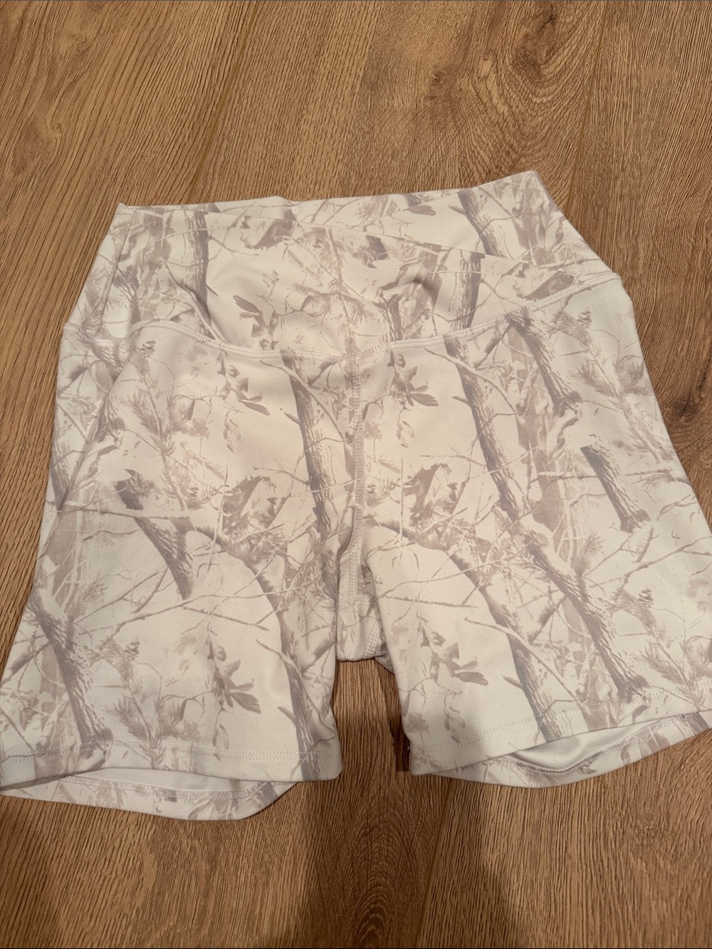 Altar’d State Women's High-Waist White & Light Gray Print Active Shorts - Sz. S